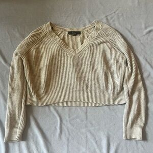 Cropped ribbed grey sweater